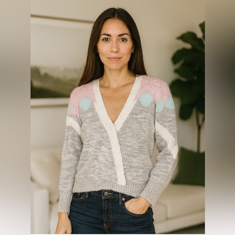 Vintage embroidered cable knit angora and lambswool blend sweater M